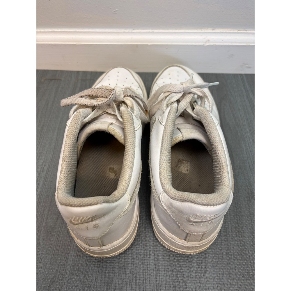 Nike Air Force 1 Sz 6.5Y Low Top Triple White Leather Sneakers AF1 Womens 8 - Picture 9 of 16